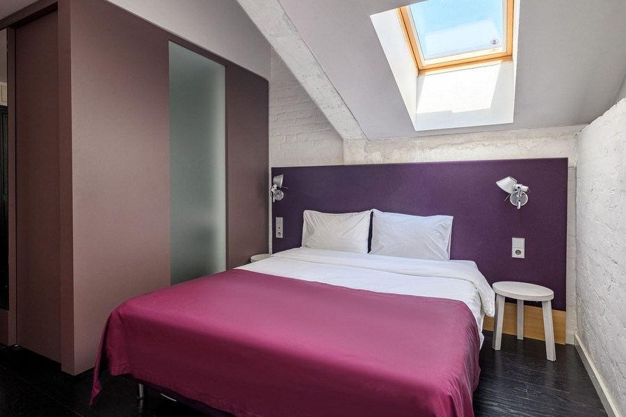 SMART Полулюкс с мансардным окном в Azimut Сити Отель Тульская Москва