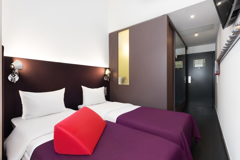 SMART Стандарт с двумя раздельными кроватями в Azimut Сити Отель Тульская Москва