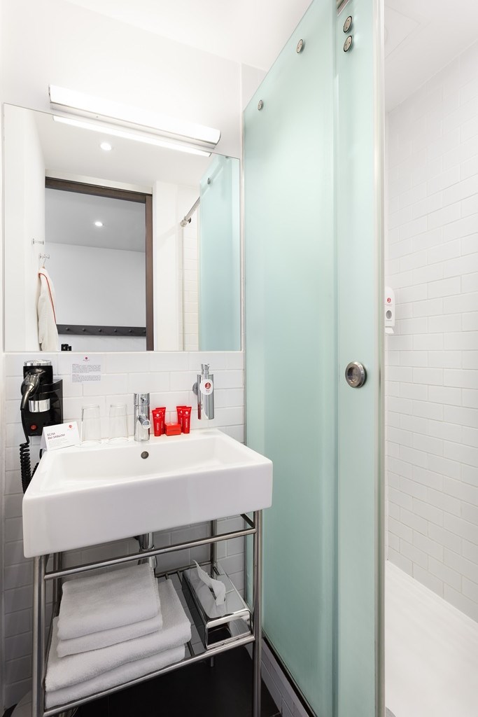 SMART Стандарт с двумя раздельными кроватями в Azimut Сити Отель Тульская Москва