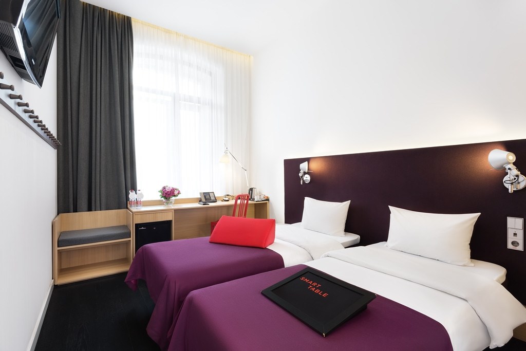 SMART Супериор с двумя раздельным кроватями в Azimut Сити Отель Тульская Москва