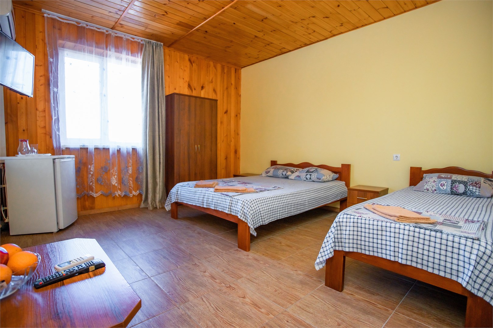 Трёхместный номер стандарт в Апельсин