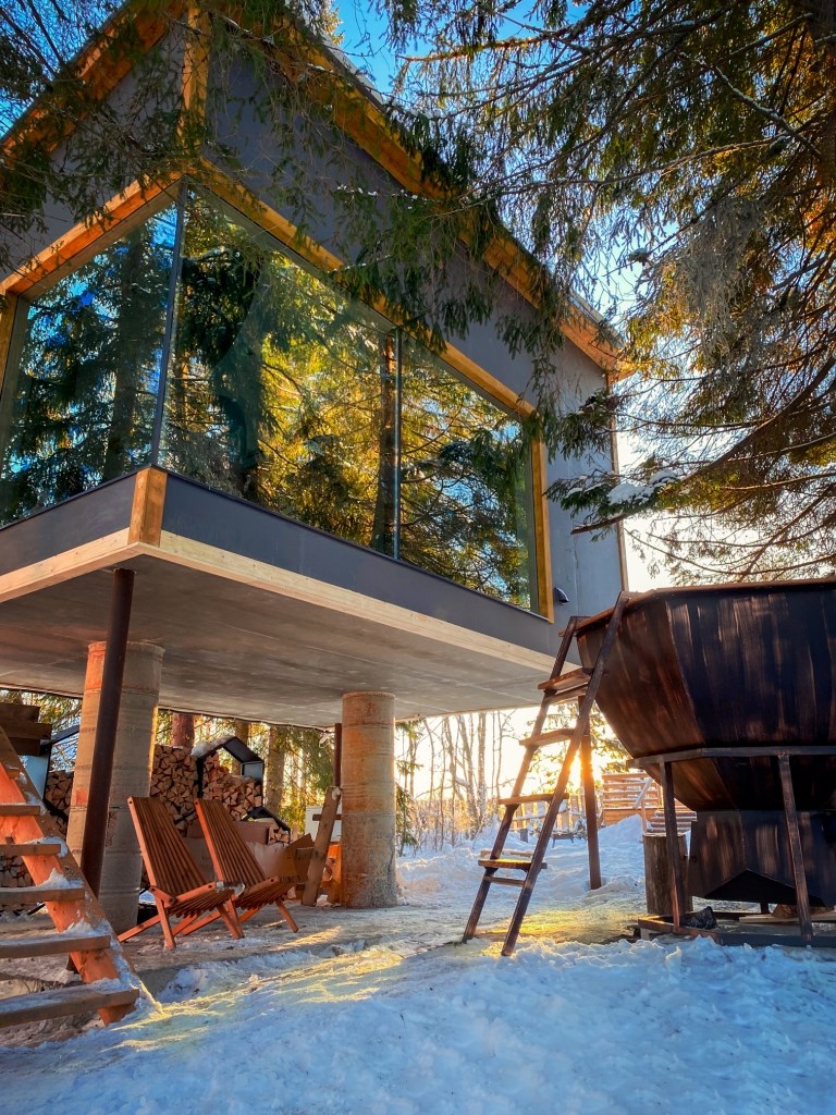 Двухместный дом на дереве с чаном (2+0) в Карелия парк