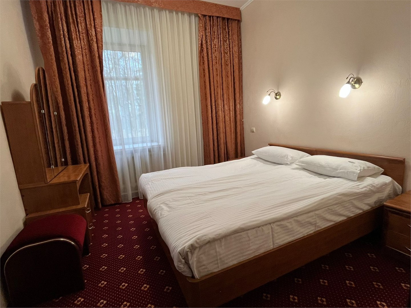 2-местный полулюкс двухкомнатный первой категории (3, 4 корп.) в Амакс Ершово Звенигород