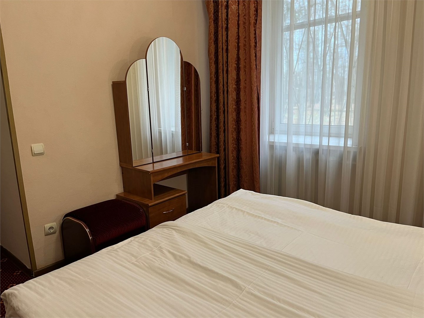 2-местный полулюкс двухкомнатный первой категории (3, 4 корп.) в Амакс Ершово Звенигород