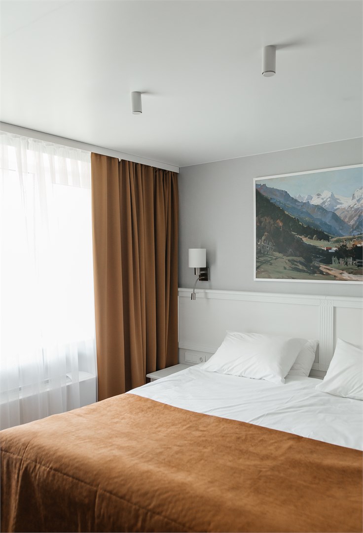 Люкс семейный 2-комнатный улучшенный корпус 1 в Azimut Здоровье Долина Нарзанов Кисловодск