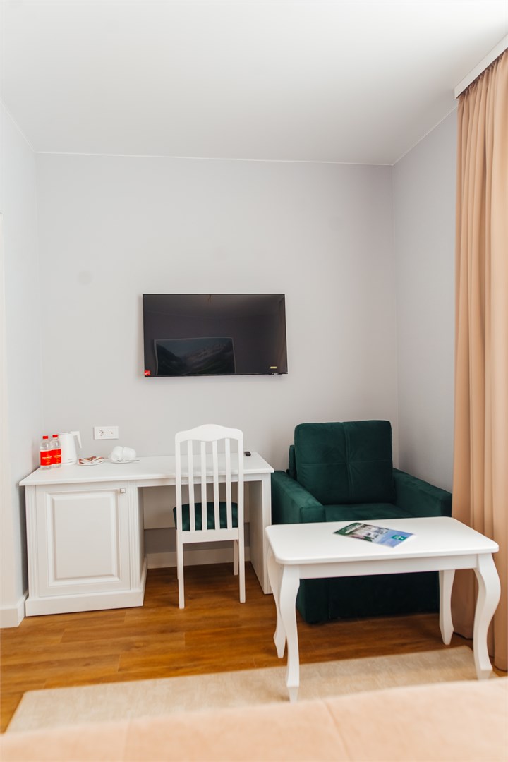 Комфорт улучшенный 2-местный без балкона (корпус 6) в Azimut Здоровье Долина Нарзанов Кисловодск