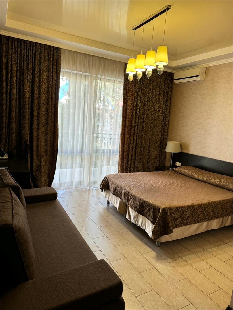 Четырехместный полулюкс с балконом в Dallas