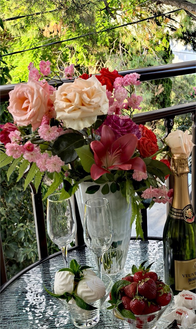 Четырехместный полулюкс с балконом в Dallas