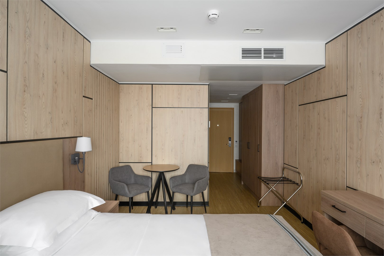 Стандартный номер с большой кроватью в Гранд Отель by LeePrime