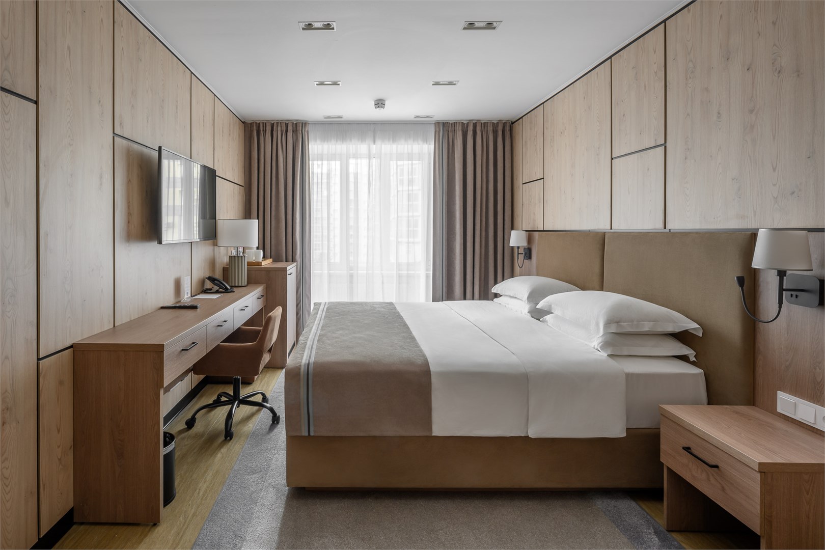 Стандартный номер с большой кроватью в Гранд Отель by LeePrime