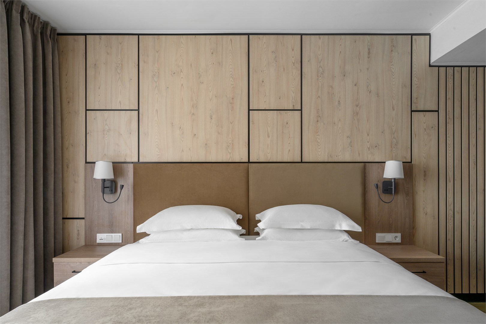 Стандартный номер с большой кроватью в Гранд Отель by LeePrime