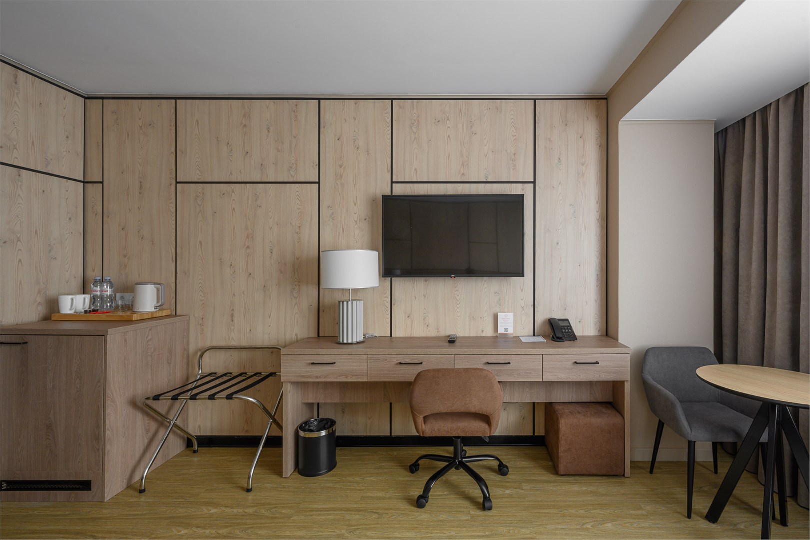 Улучшенный номер с большой кроватью в Гранд Отель by LeePrime