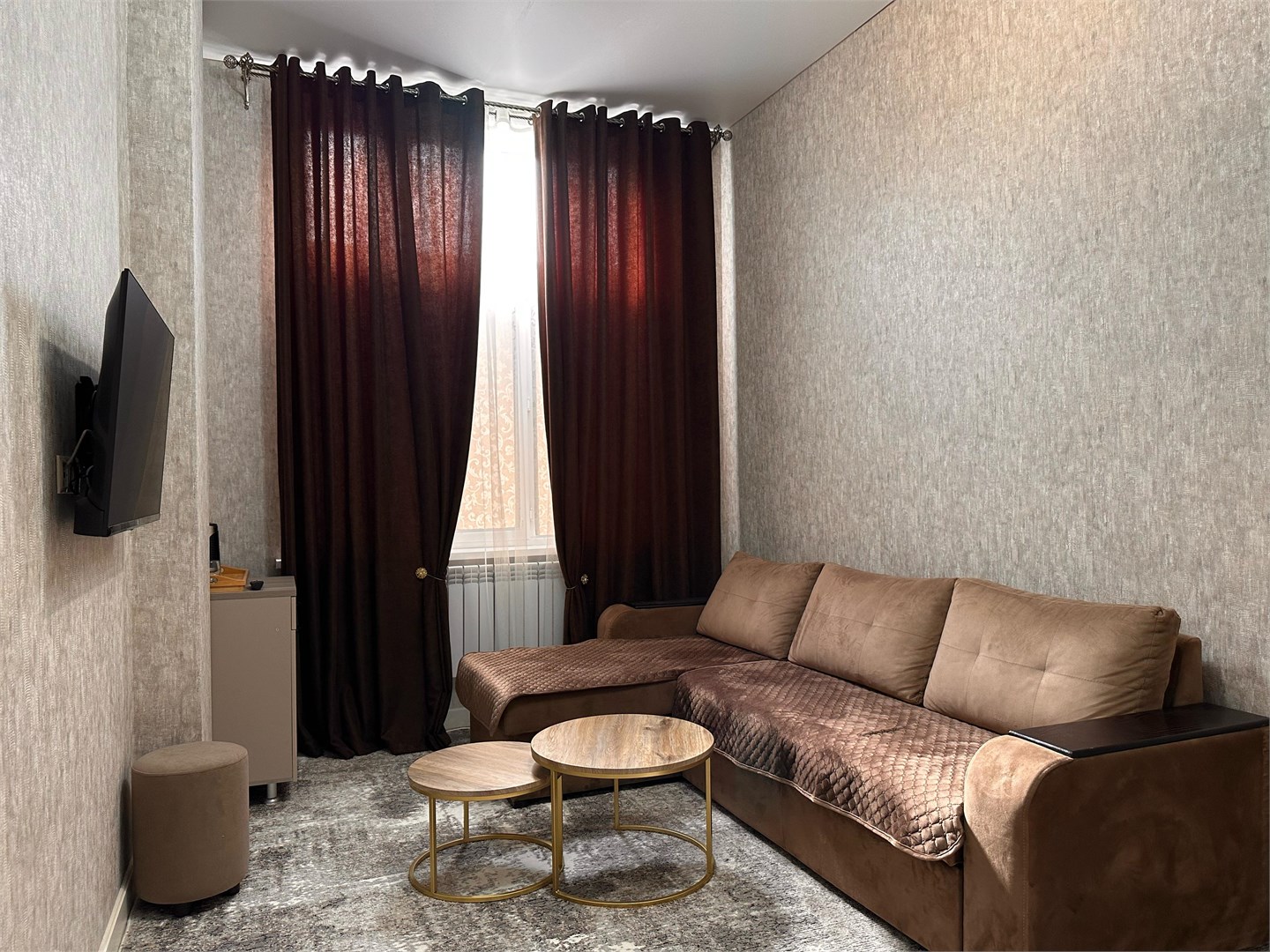 Люкс двухкомнатный( семейный) в Сова