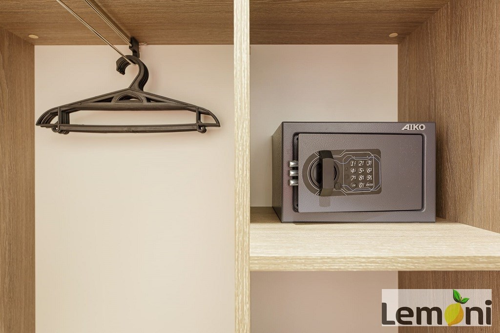 СТАНДАРТНЫЙ 4-Х МЕСТНЫЙ С БАЛКОНОМ в Лемони