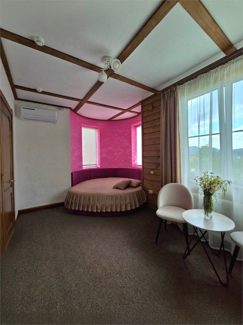 Двухместный стандарт с круглой кроватью в Горная слобода