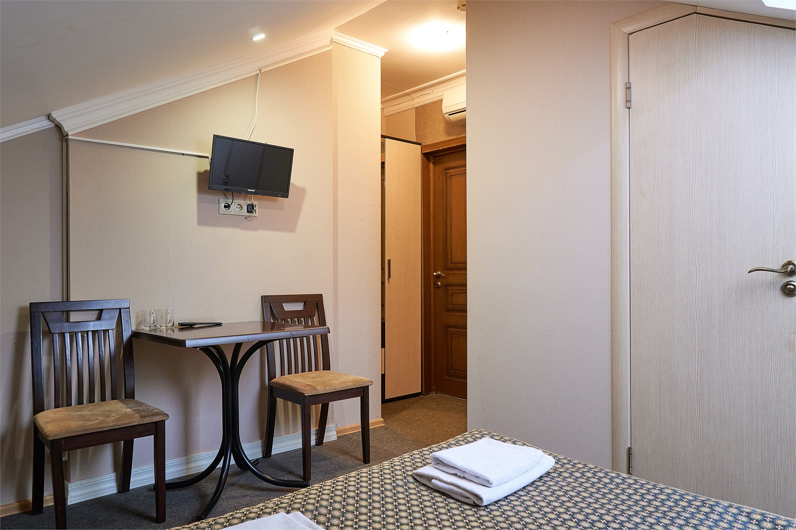 Эконом на мансарде в Достоевский