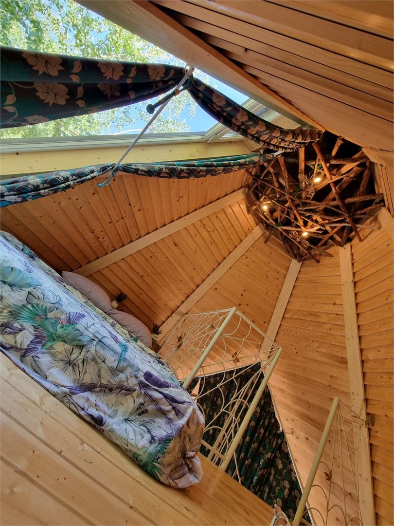 Домик Эльфа в Фэнтези