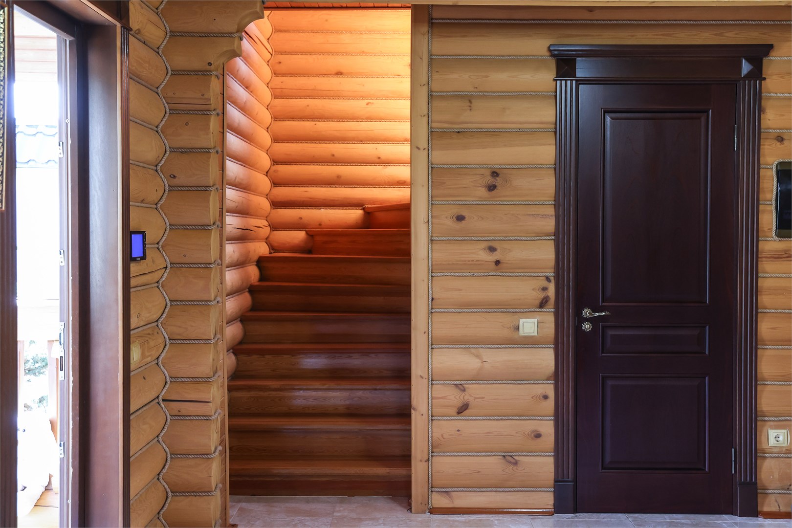 Дом-сруб на берегу каспийского моря в Classic