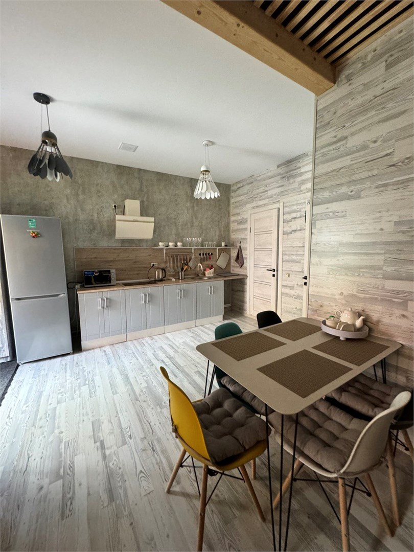 Дом одноэтажный 2х комнатный, вмещает 6 гостей. в Дыхание гор