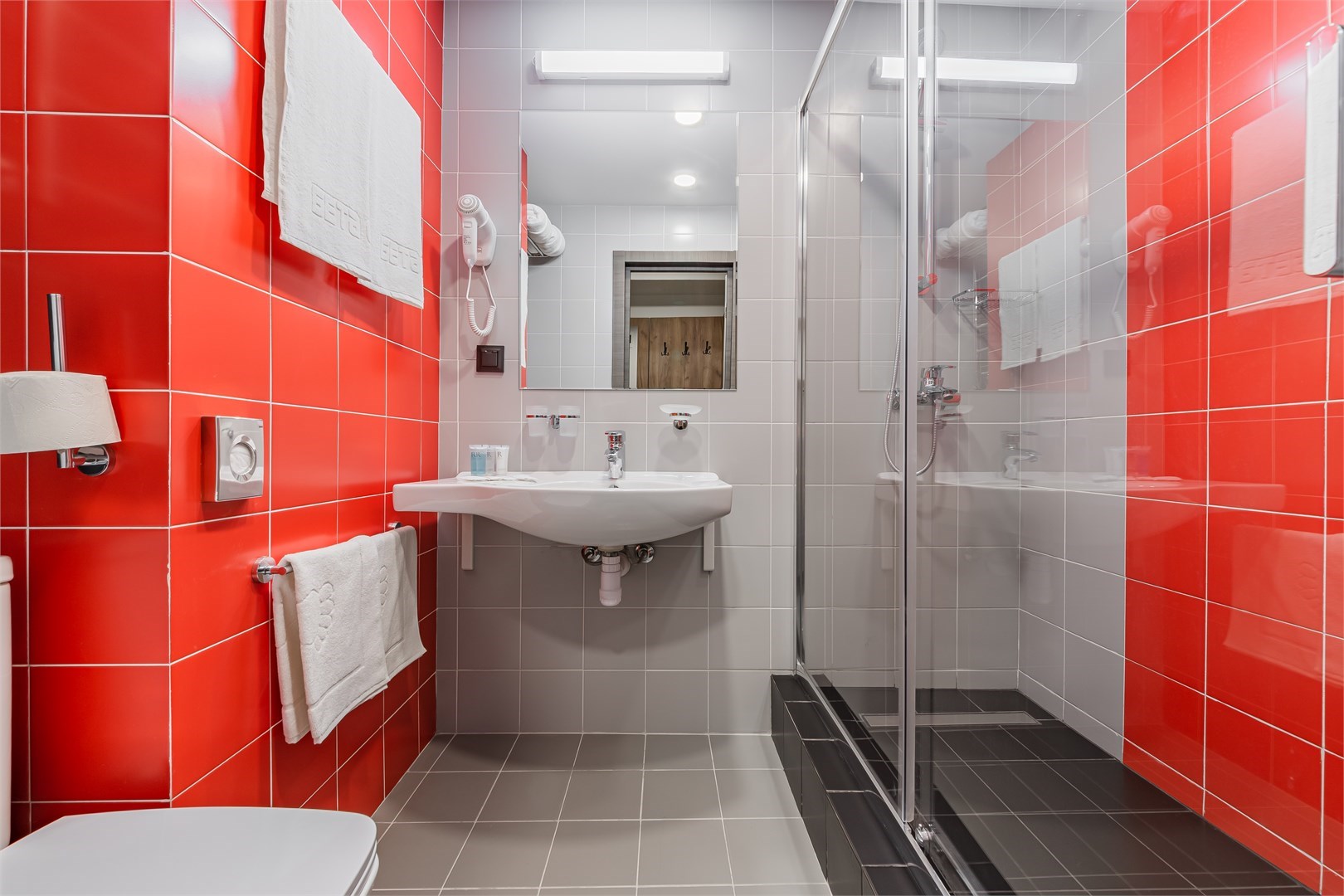 Комфорт с двуспальной кроватью в Брентон Клуб Гостиница Измайлово корпус Бета