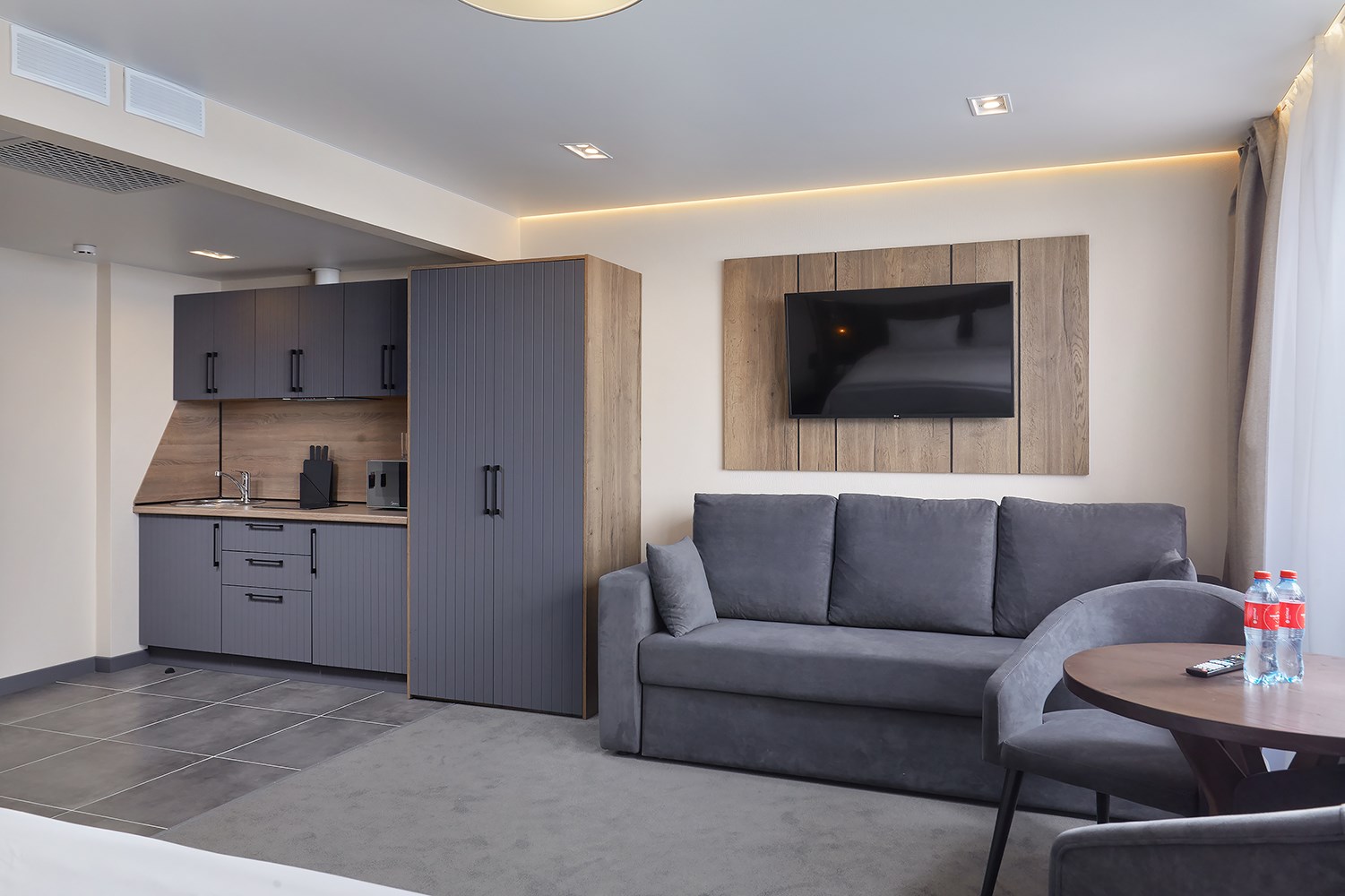 Полулюкс с кроватью трансформер с видом на реку плюс кухня в AZIMUT Отель Нижний Новгород