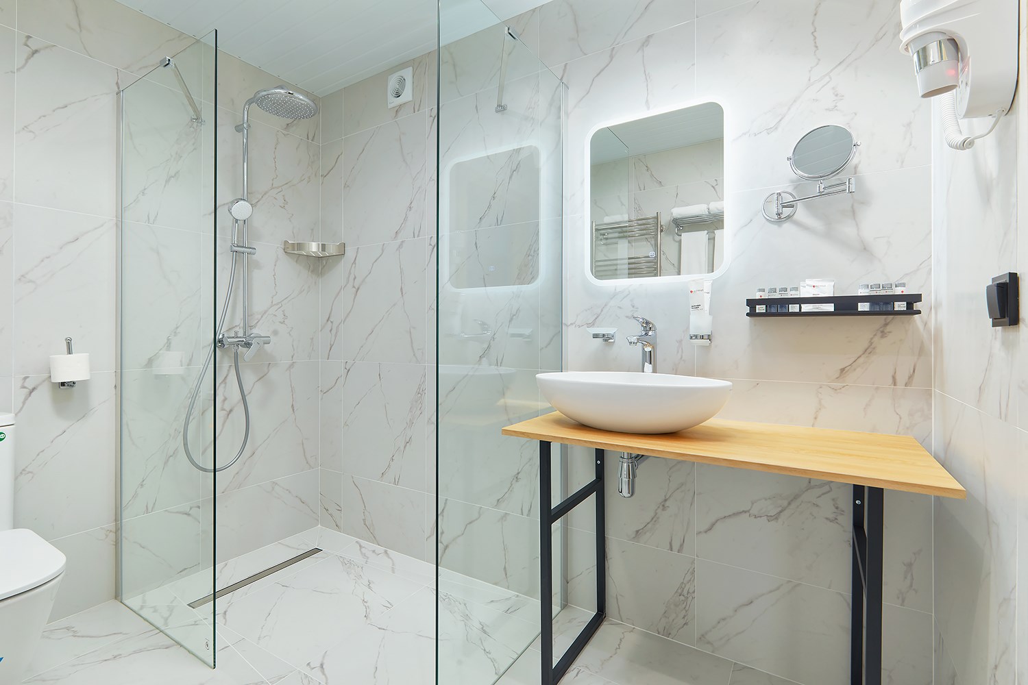 Полулюкс с кроватью трансформер с видом на реку плюс кухня в AZIMUT Отель Нижний Новгород