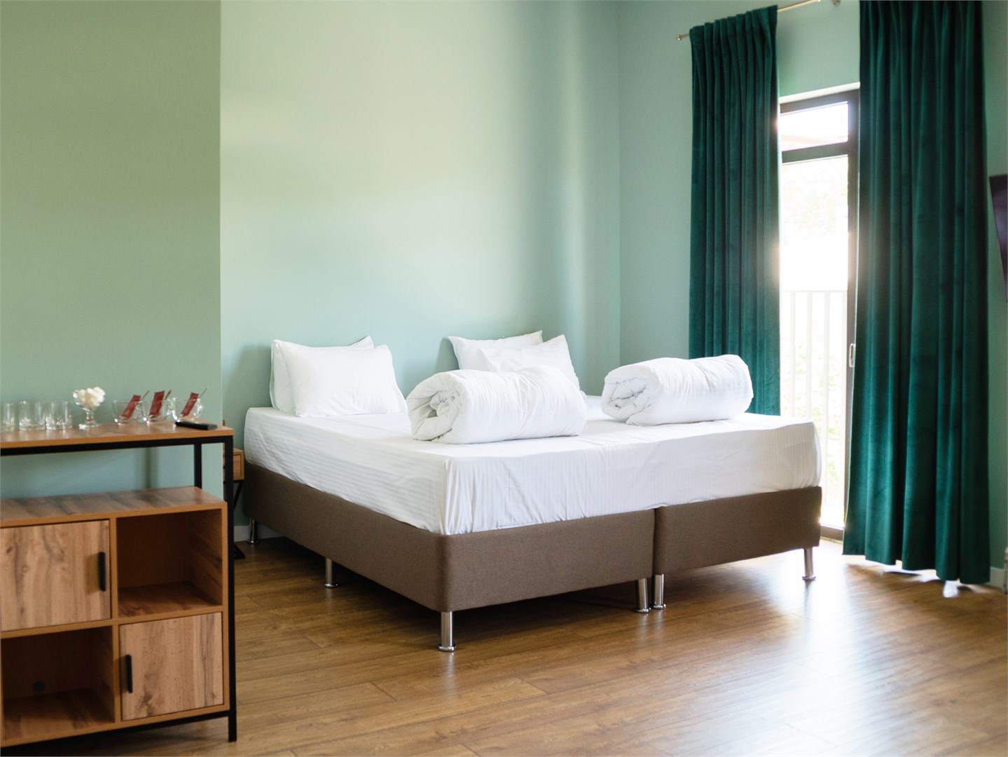 Улучшенный трехместный номер с балконом в Августин