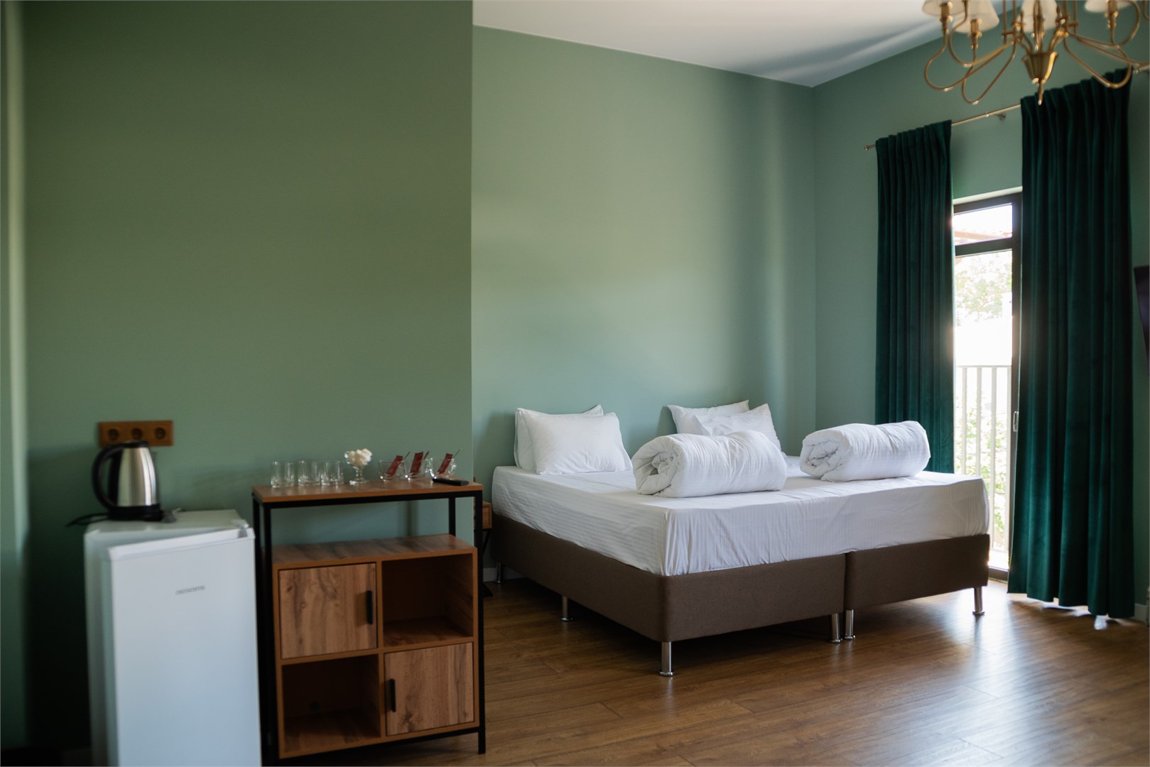 Улучшенный трехместный номер с балконом в Августин