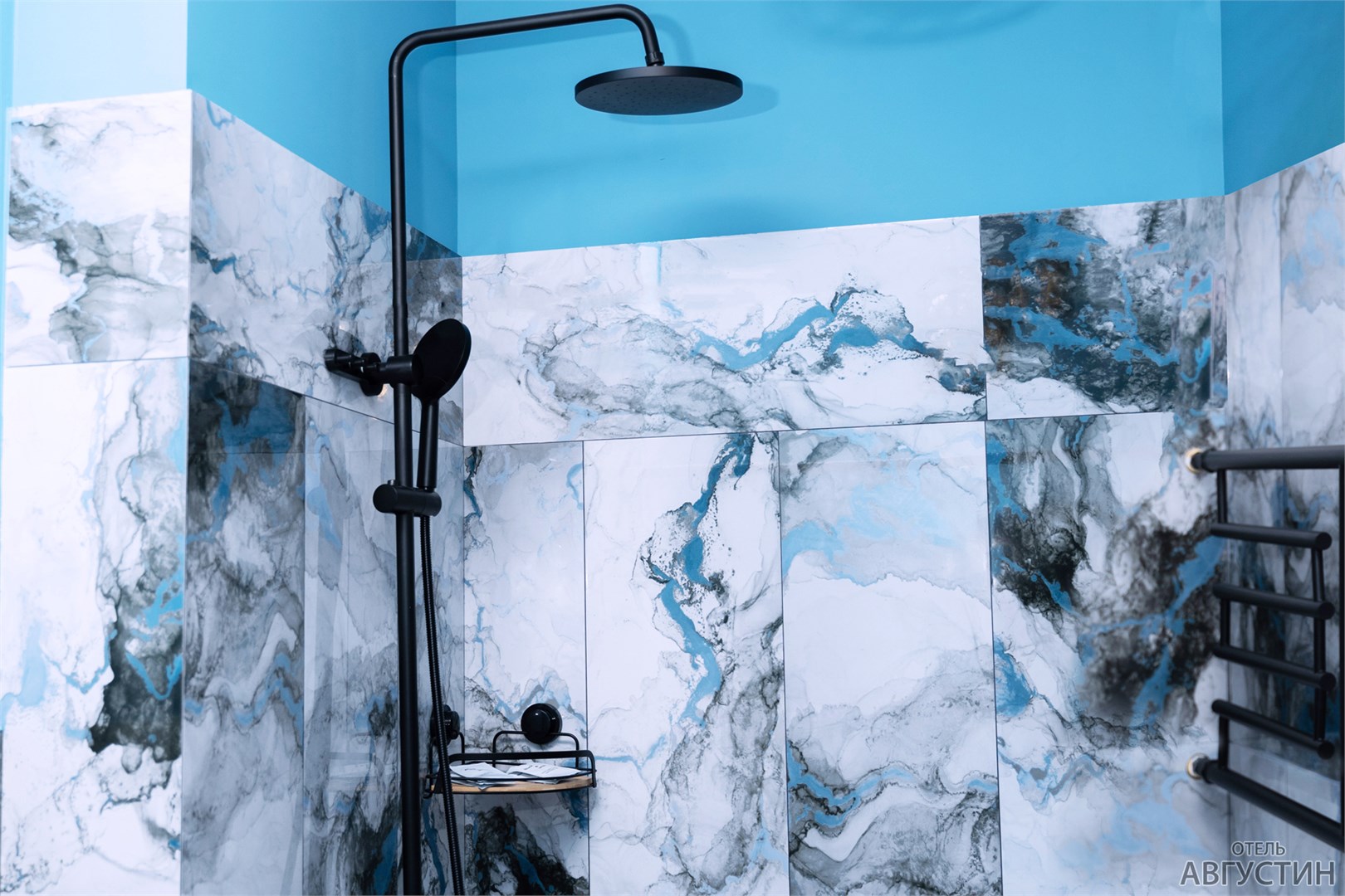 Джуниор сюит в Августин