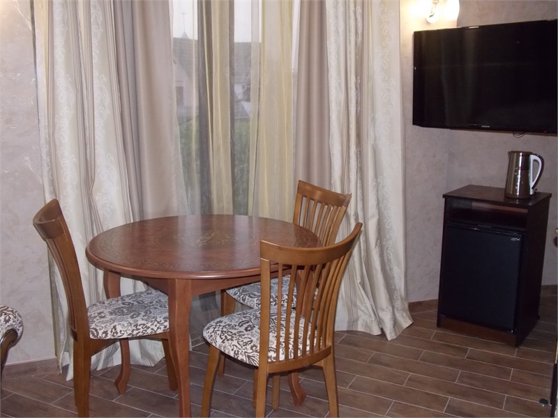 Полулюкс в Zara