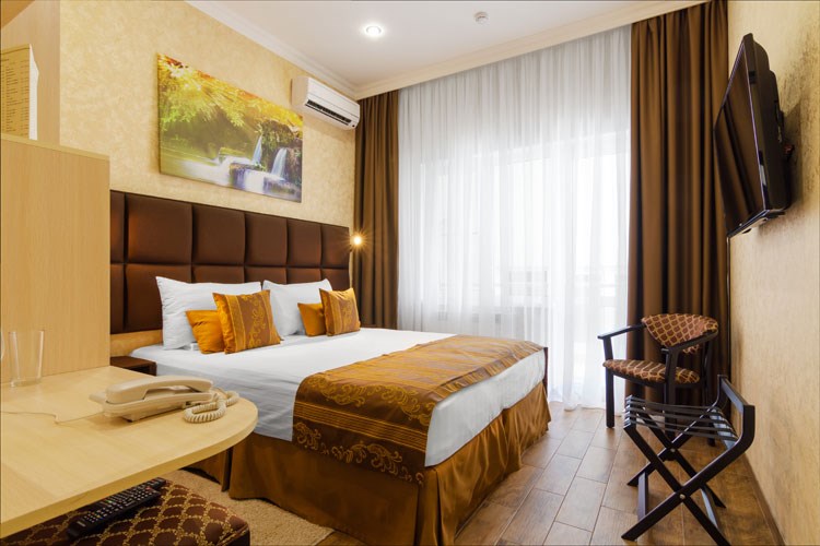 Стандартный двухместный номер с 1 кроватью или c 2 отдельными кроватями и балконом в Zara