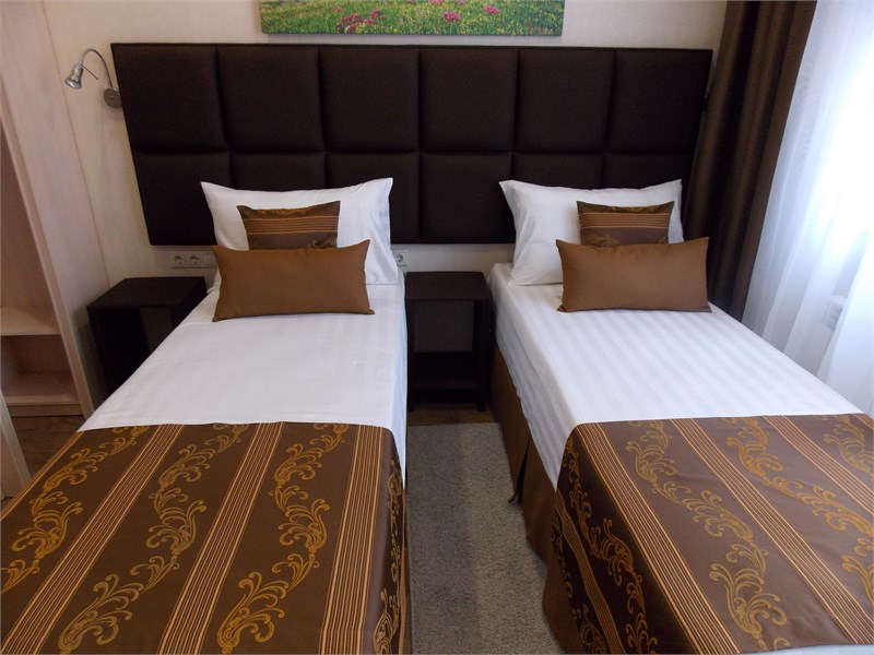 Стандартный двухместный номер с 1 кроватью или c 2 отдельными кроватями и балконом в Zara