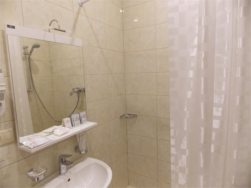 Номер для гостей c ограниченными физическими возможностями,1 этаж в Zara