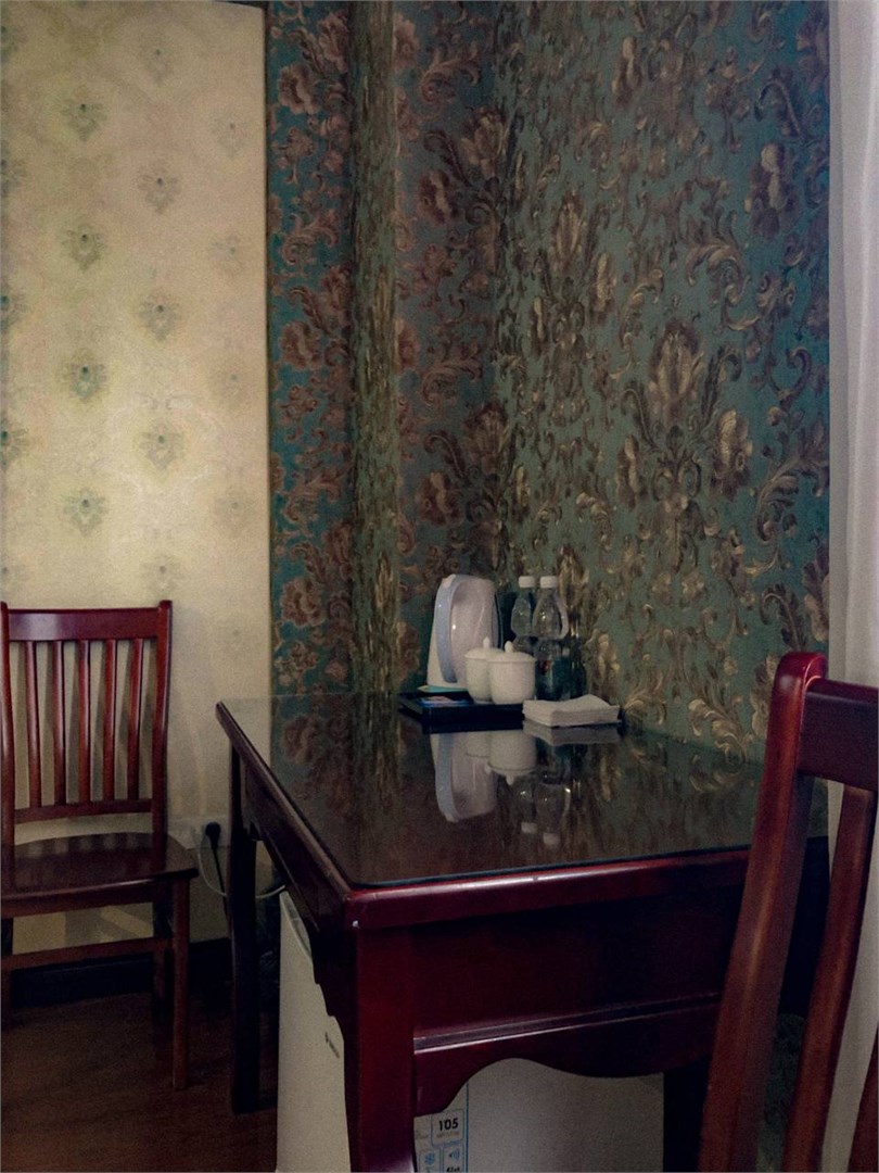 Семейный номер в Империал