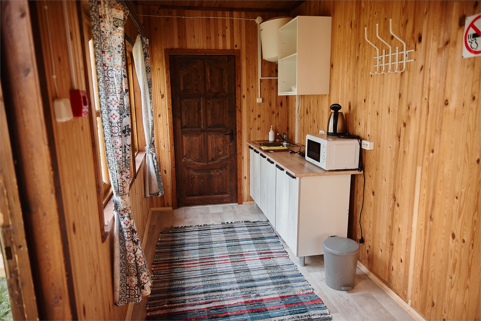 Дом "УЮТНОЕ ГНЁЗДЫШКО" в Нептун