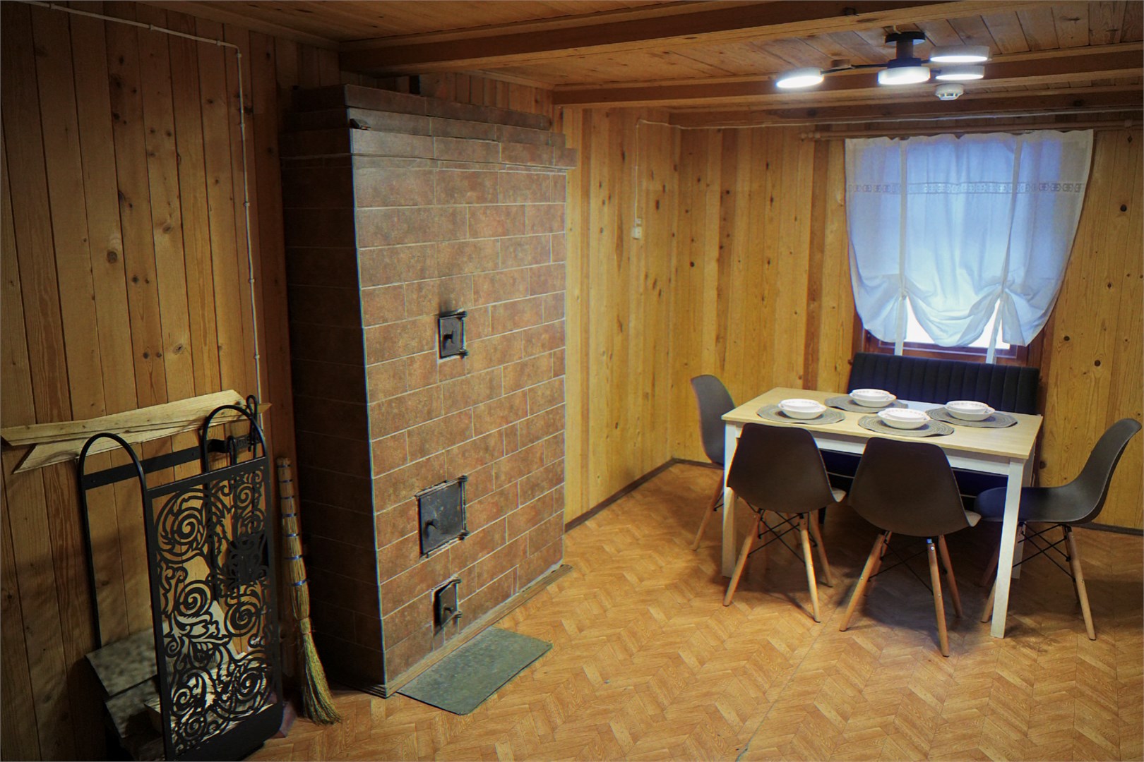 Дом  "МЕСТО ВСТРЕЧИ" в Нептун