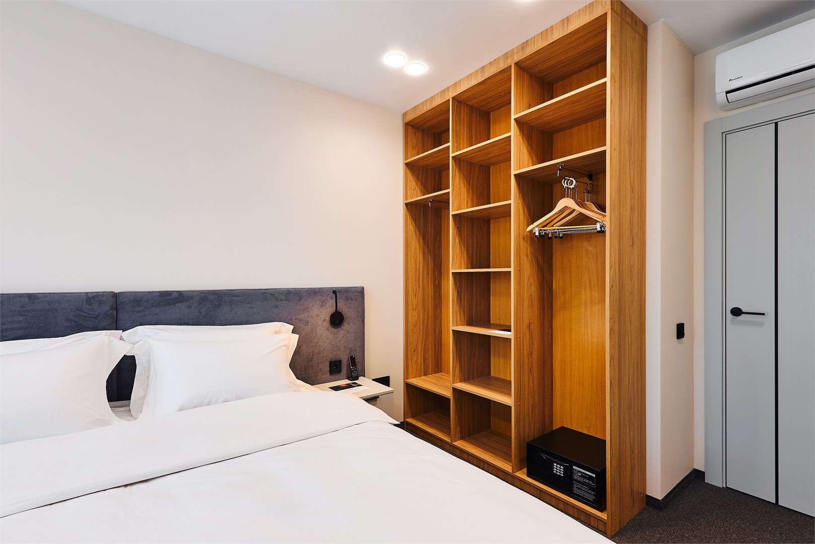 Апартаменты двухкомнатные в Azimut Сити