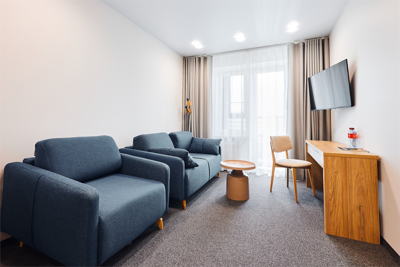 Апартаменты двухкомнатные в Azimut Сити