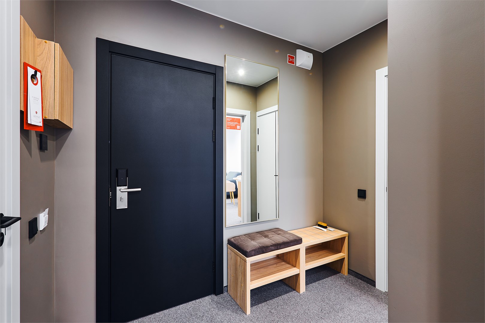 Апартаменты двухкомнатные в Azimut Сити