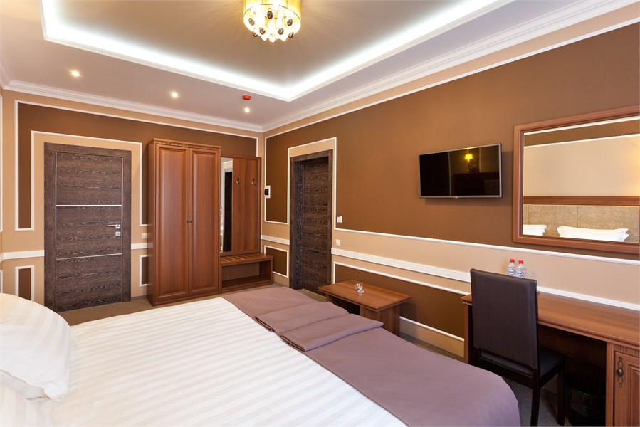 Первая категория (Комфорт с одной двуспальной или двумя односпальными кроватями) в Chocolatier