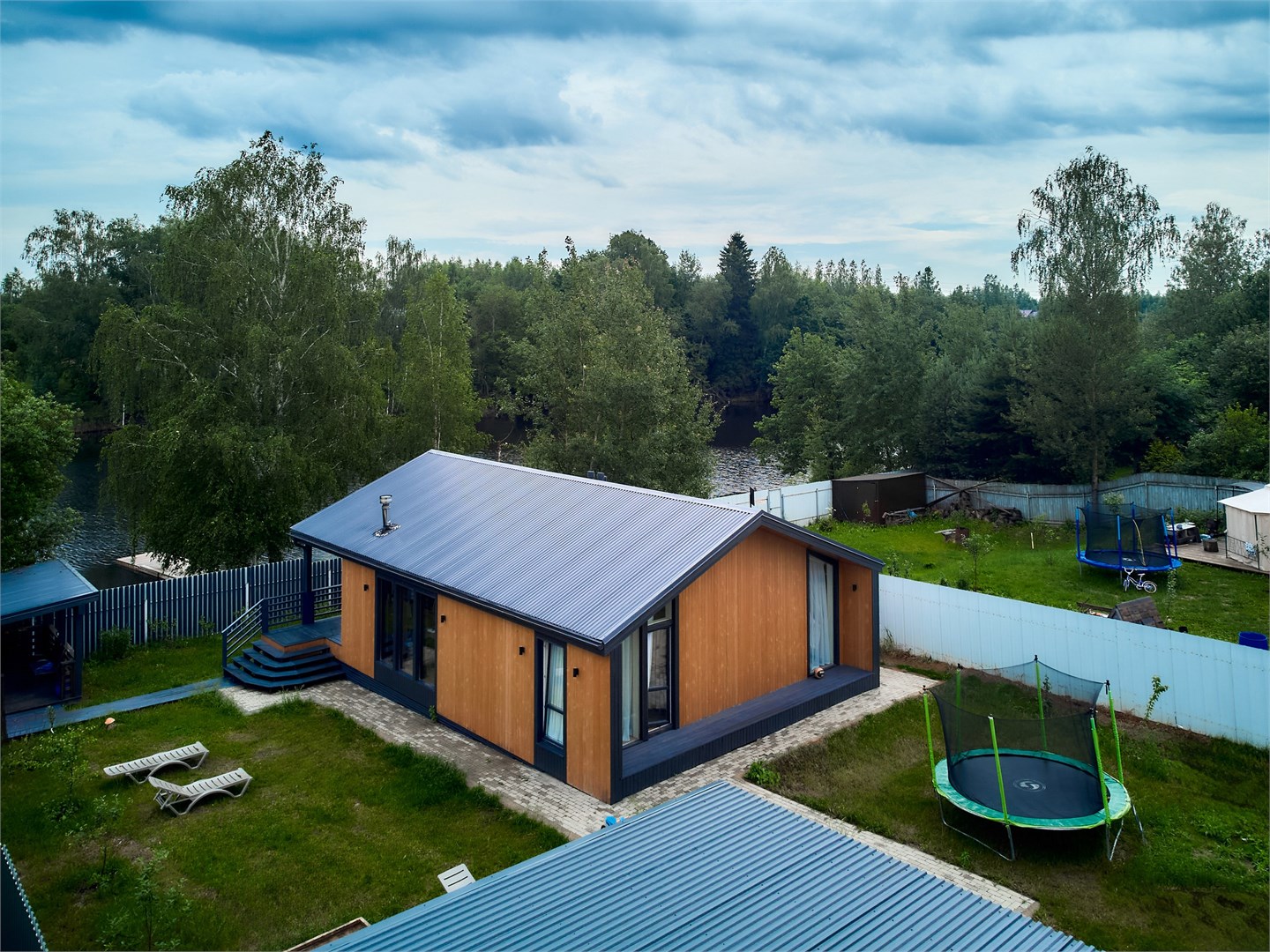 Домик у озера 1(Лато) в Lucky Home Rent