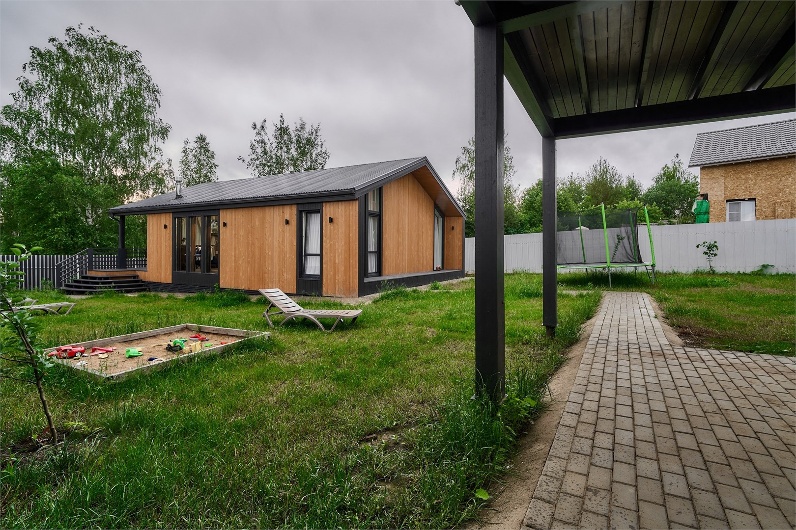 Домик у озера 1(Лато) в Lucky Home Rent