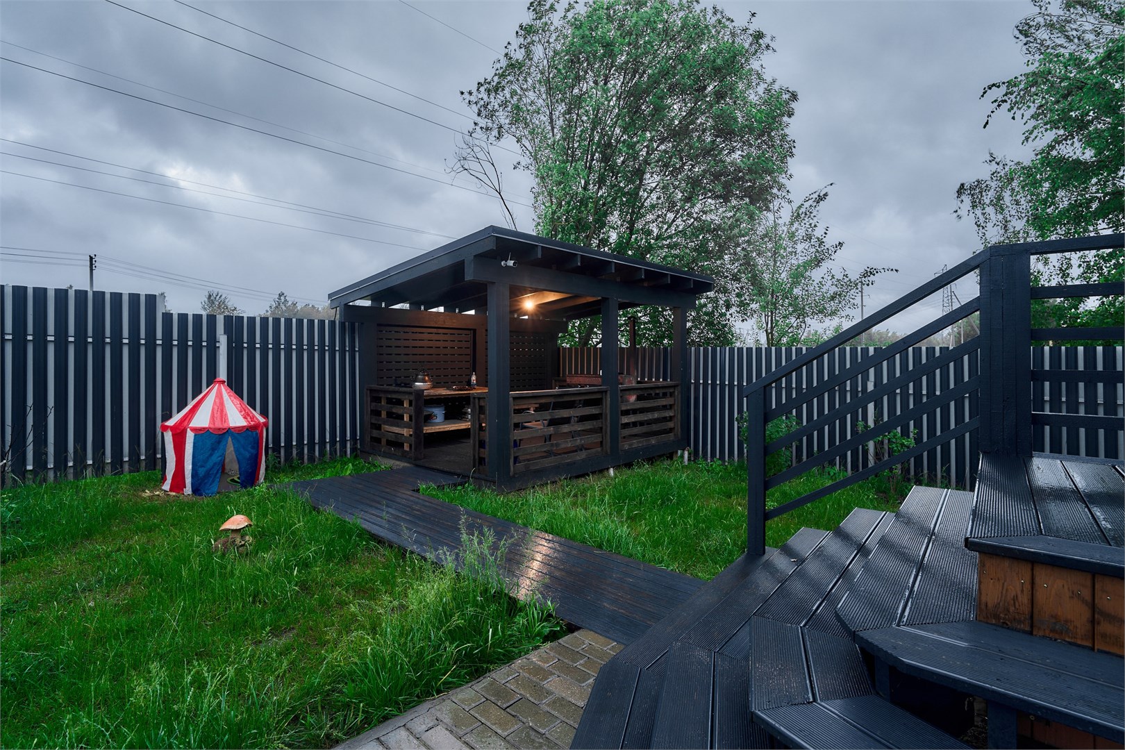 Домик у озера 1(Лато) в Lucky Home Rent