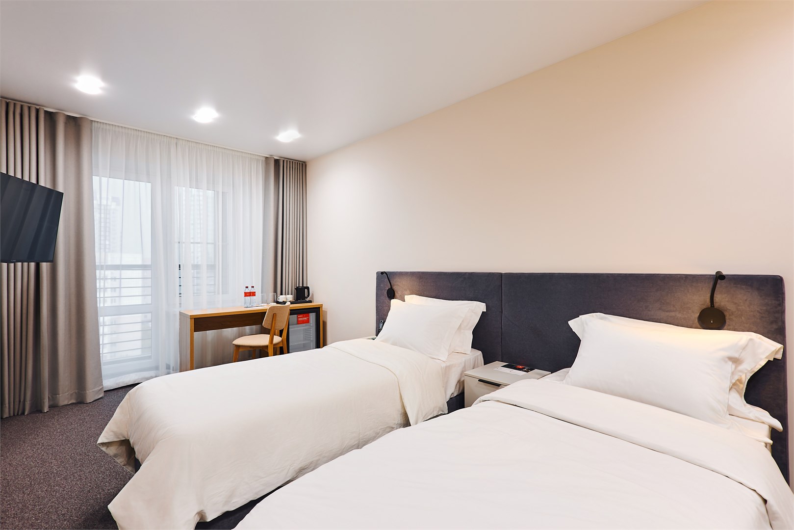 Стандарт с двумя раздельными кроватями в Azimut Сити