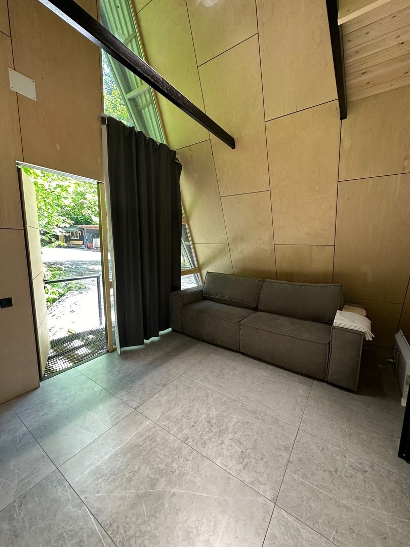 A FRAME 3 в Кобан СПА