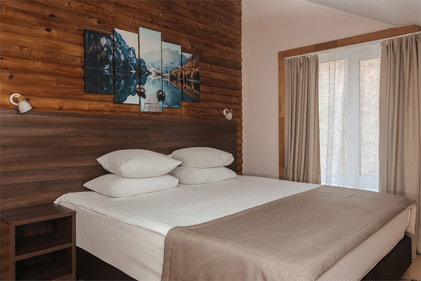 Фотография Премьер с балконом (корпус «Ступени»)