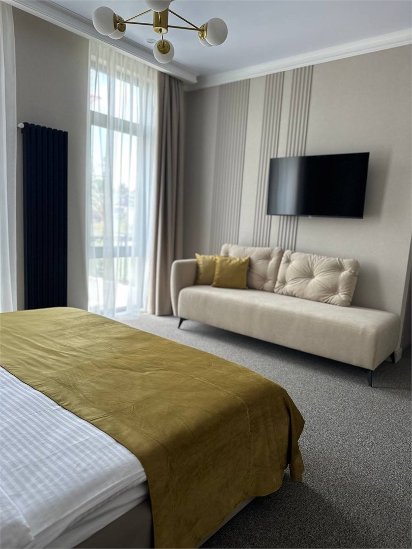 Вилла с видом на реку и личным бассейном в Вилла Мзымта