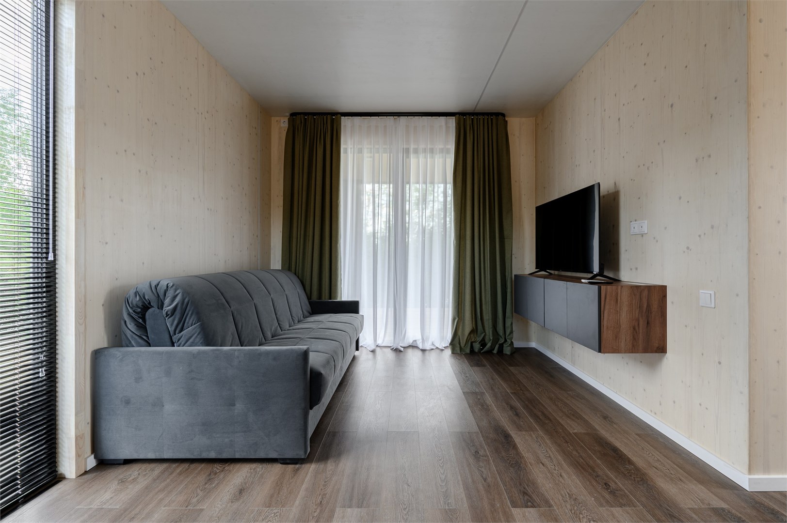 Двухкомнатный коттедж в Azimut Парк Отель Волга Астрахань