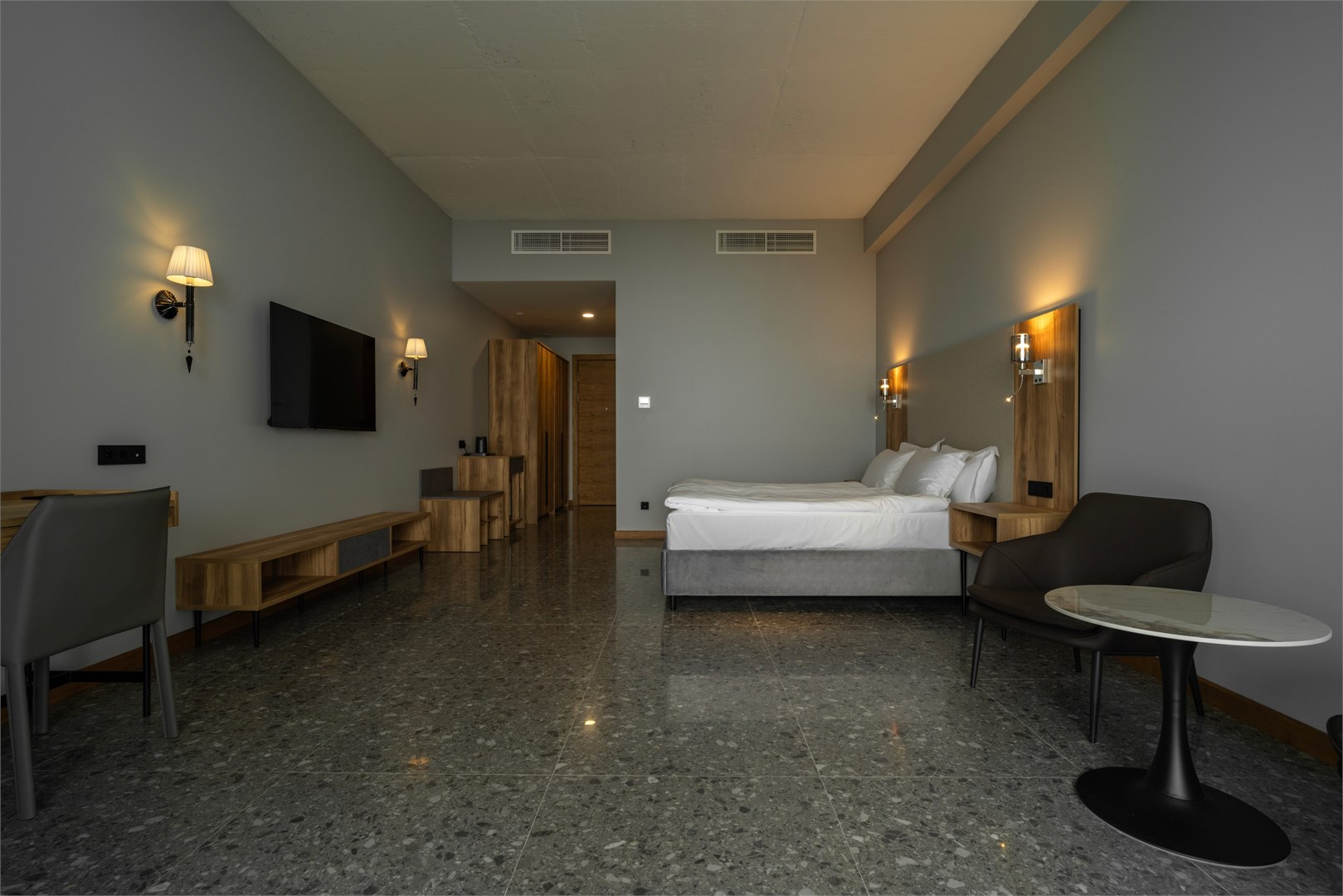 ЛЮКС с террасой и видом на море в Yupshara Hotel SPA & Resort