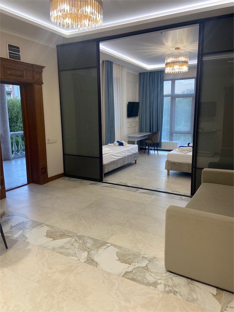 3-х местные апартаменты с кухней (Дача Лаврова) в В доме у моря